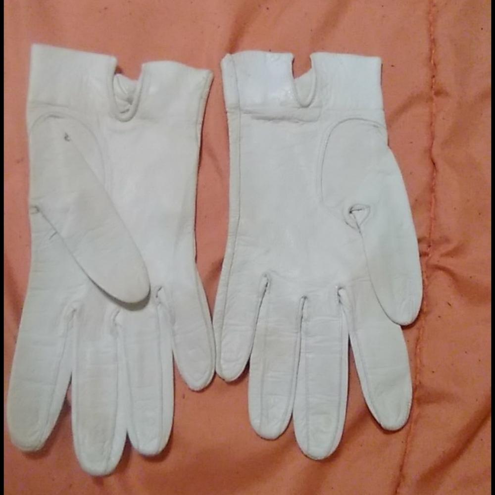 Women's white leather dress gloves